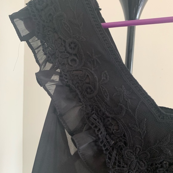 Bnwt Pilgrim Australian designer black lace top - Picture 4 of 6